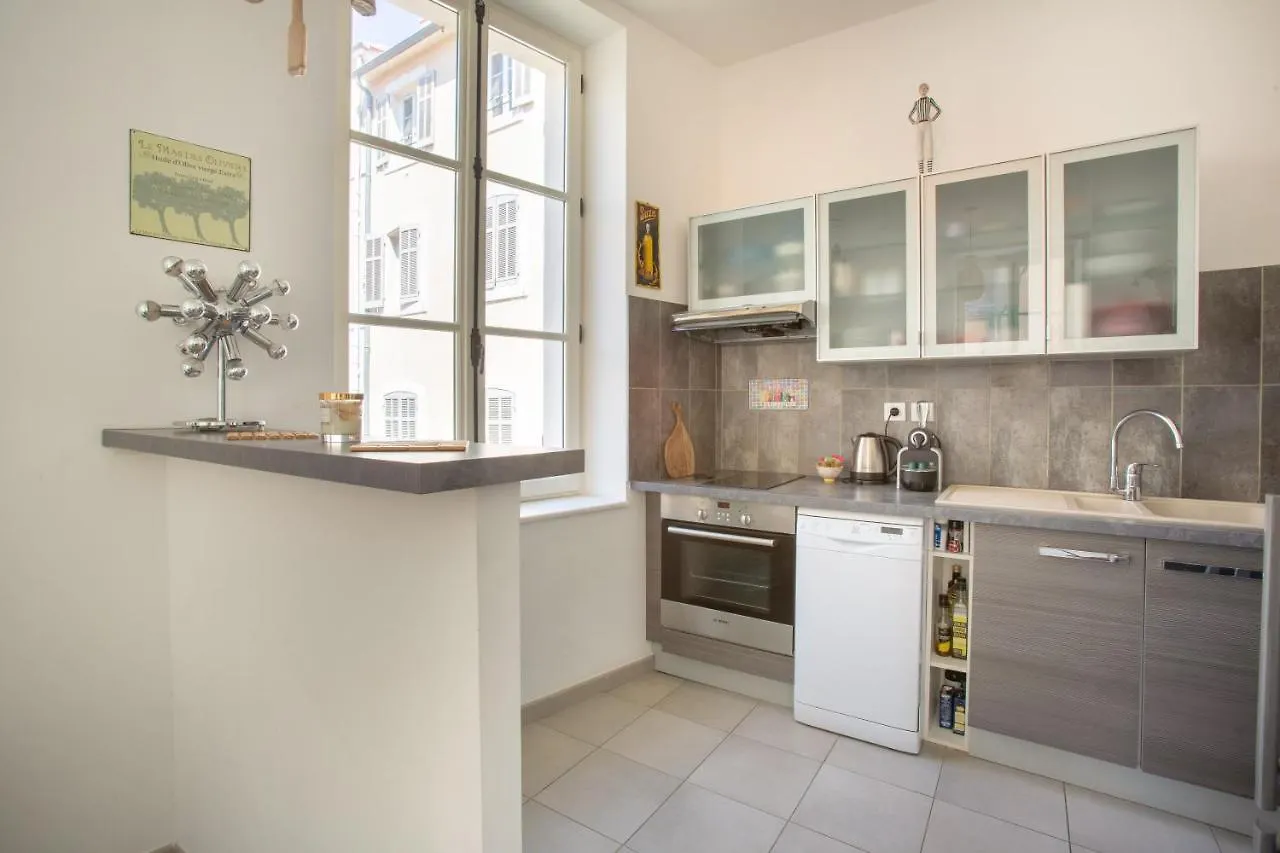 Apartment L'Olivier - Bel Appartement Au Calme A 2 Pas Du Vieux Port Marseille